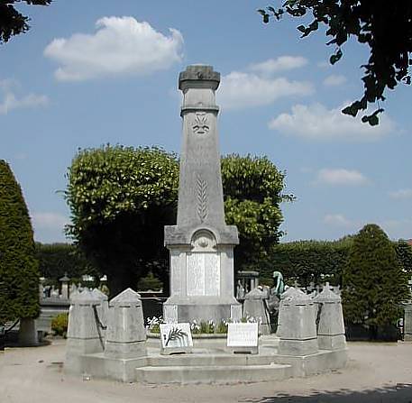 Monument aux Morts - Cimetière